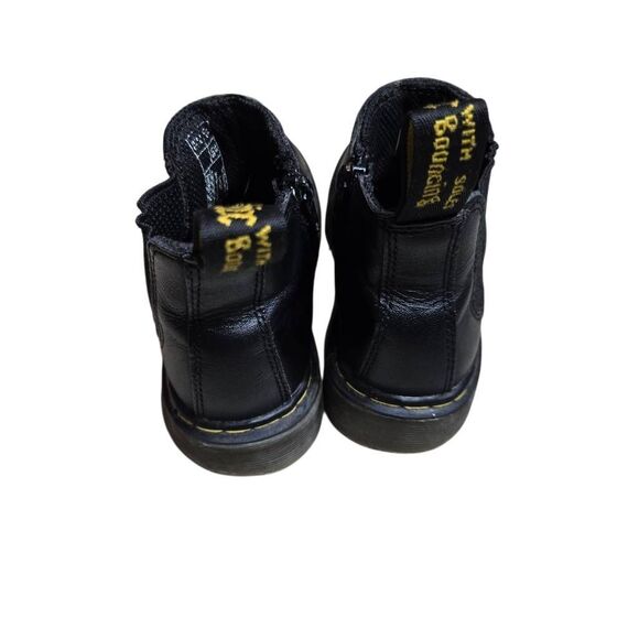 Dr. Martens Chelsea Boots Kids Size 12 Black Leather Unisex Youth - Picture 3 of 6
